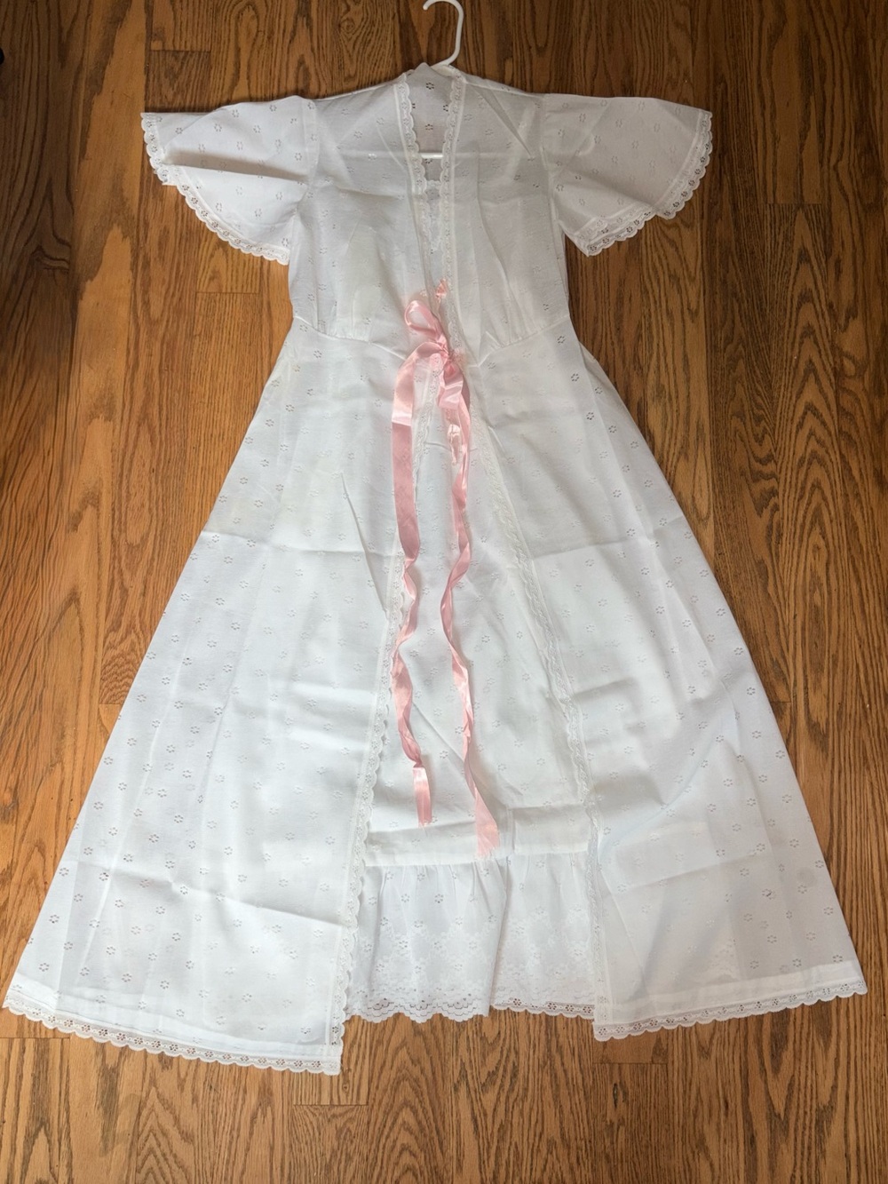 VTG Pembrooke White Lace Peignoir Set - Sheer Nightgown & Flutter Sleeve Robe